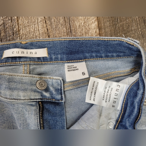 Eunina High-Rise Boyfriend Jeans - Picture 2 of 3